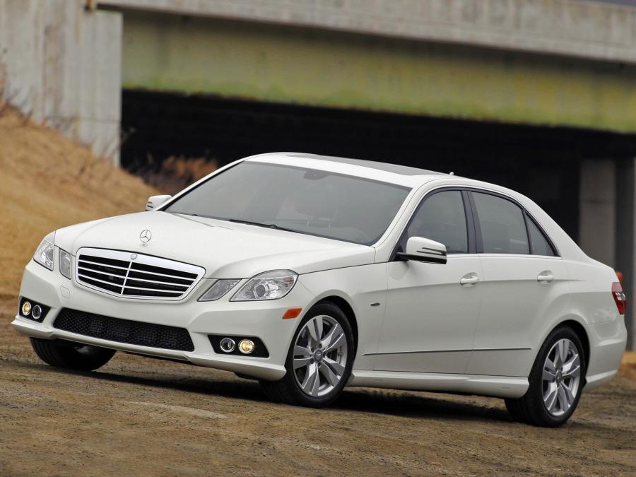  Mercedes-Benz E350 BlueTEC 2009 года  (US) (фото 4 из 6)